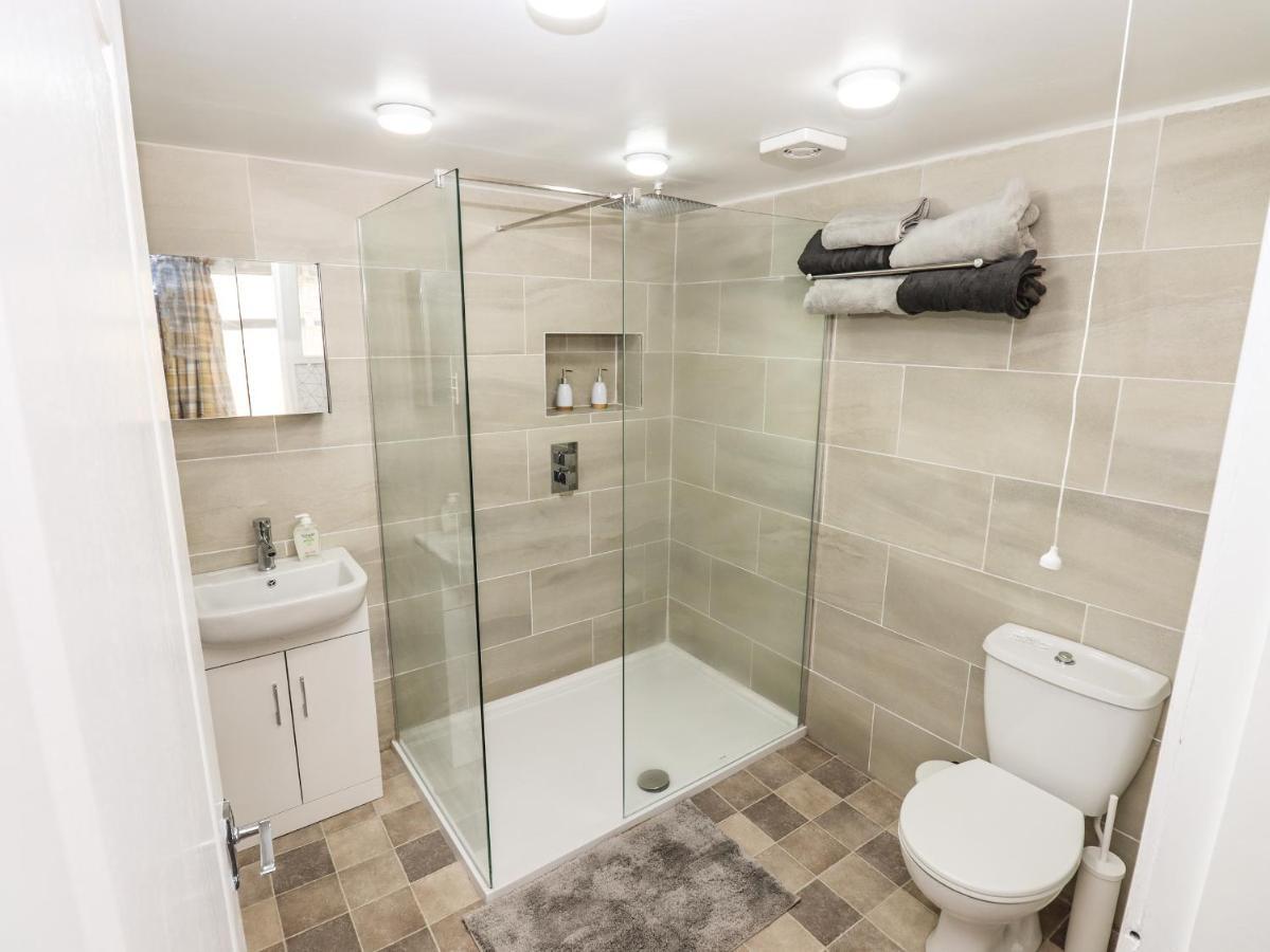 Villa 8 Heatons Bridge Road Ormskirk Exterior foto